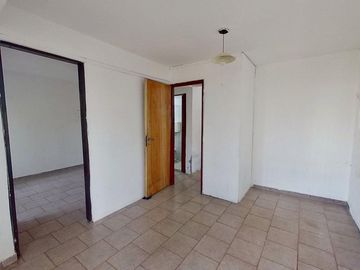 VENTA CASA 4 AMBIENTES CON PARQUE EZPELETA