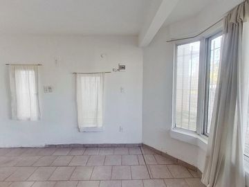 VENTA CASA 4 AMBIENTES CON PARQUE EZPELETA