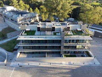Dpto 3 Amb Venta 3300 Cabral Canning con Terraza