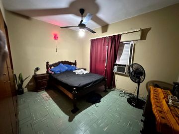 CASA CON LOCALES EN VENTA EN RAFAEL CALZADA
