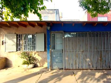 Venta de Casa Dúplex en B° Sarmiento, Godoy Cruz
