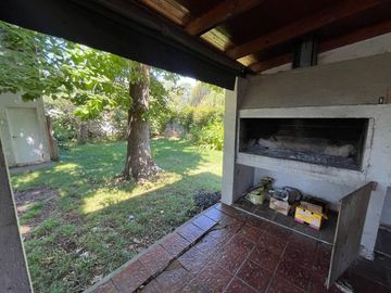 CASA QUINTA VENTA GONNET PILETA TERRENO APTO BANCO