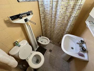 CASA QUINTA VENTA GONNET PILETA TERRENO APTO BANCO