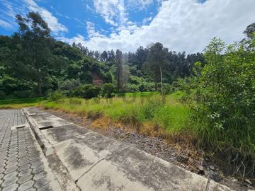 Se Vende Terreno dentro de urbanización