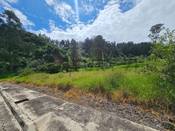 Se Vende Terreno dentro de urbanización