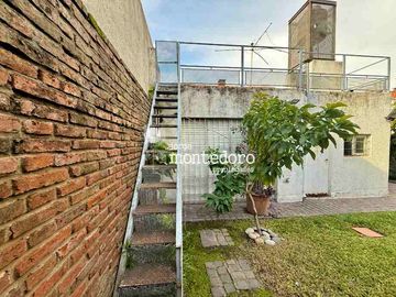 Casa PH en venta en Haedo Chico