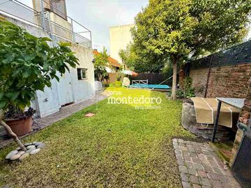 Casa PH en venta en Haedo Chico