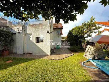 Casa PH en venta en Haedo Chico