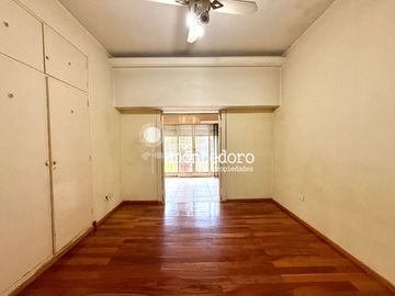Casa PH en venta en Haedo Chico