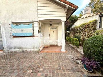 Casa PH en venta en Haedo Chico
