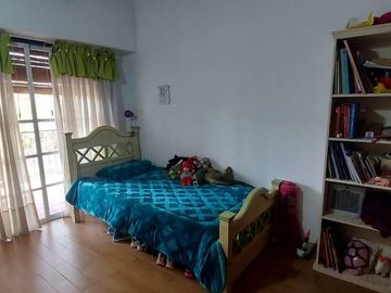 VENTA TRIPLEX 4 AMBIENTES VILLA LUZURIAGA COCHERA