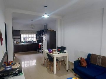 VENTA TRIPLEX 4 AMBIENTES VILLA LUZURIAGA COCHERA