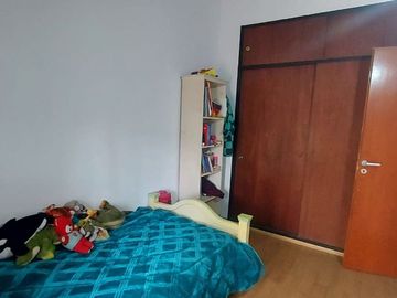VENTA TRIPLEX 4 AMBIENTES VILLA LUZURIAGA COCHERA