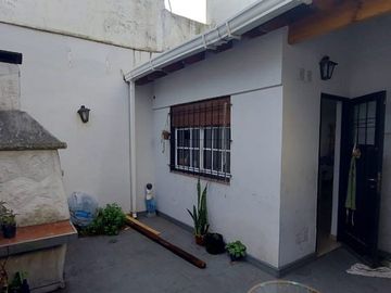 VENTA TRIPLEX 4 AMBIENTES VILLA LUZURIAGA COCHERA