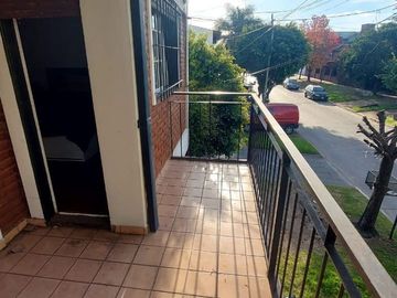 VENTA TRIPLEX 4 AMBIENTES VILLA LUZURIAGA COCHERA