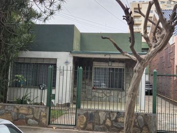Venta Casa En San Martin Centro. Ideal Empresa Constructora. Apta Credito