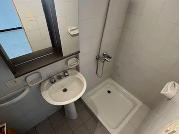 MONOAMBIENTE 5TO PISO CONTRAFRENTE CON BALCON - SANTOS LUGARES