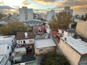 MONOAMBIENTE 5TO PISO CONTRAFRENTE CON BALCON - SANTOS LUGARES