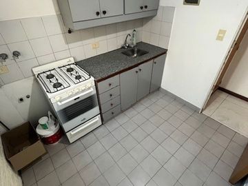 MONOAMBIENTE 5TO PISO CONTRAFRENTE CON BALCON - SANTOS LUGARES