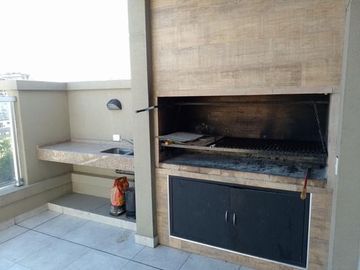 CABALLITO - Muy buen 3 ambientes con balcon. Cochera y amenities