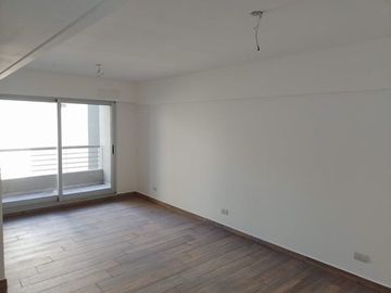 CABALLITO - Muy buen 3 ambientes con balcon. Cochera y amenities