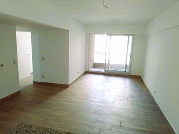 CABALLITO - Muy buen 3 ambientes con balcon. Cochera y amenities