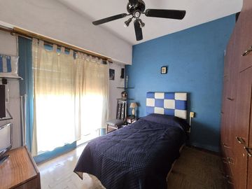 CASA 5 AMBIENTES EN VENTA EN LANÚS OESTE TERRAZA
