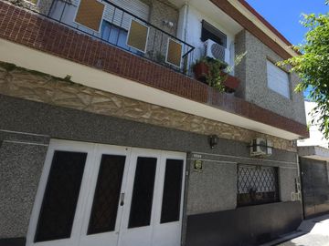 CASA 5 AMBIENTES EN VENTA EN LANÚS OESTE TERRAZA