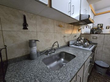 CASA 5 AMBIENTES EN VENTA EN LANÚS OESTE TERRAZA