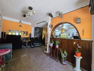 CASA 5 AMBIENTES EN VENTA EN LANÚS OESTE TERRAZA