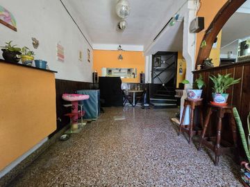 CASA 5 AMBIENTES EN VENTA EN LANÚS OESTE TERRAZA