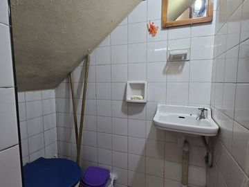 CASA 5 AMBIENTES EN VENTA EN LANÚS OESTE TERRAZA