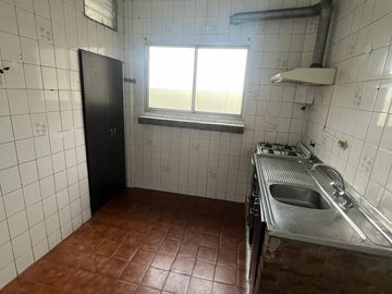 PISO UNICO 3 AMB. CON TERRAZA - MUY BUENO