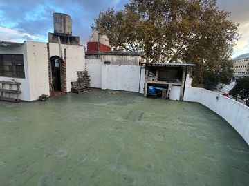 PISO UNICO 3 AMB. CON TERRAZA - MUY BUENO