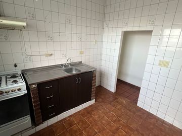 PISO UNICO 3 AMB. CON TERRAZA - MUY BUENO