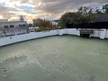 PISO UNICO 3 AMB. CON TERRAZA - MUY BUENO