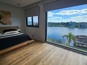 VENTA CASA PUERTOS  VISTAS CON MUELLE PRIVADO