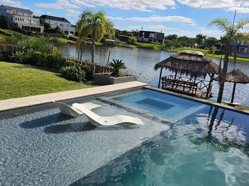 VENTA CASA PUERTOS  VISTAS CON MUELLE PRIVADO