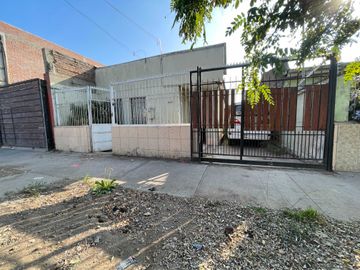 Casa en venta en LA CISTERNA