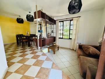 VENTA CASA 5 DORMITORIOS TALAR DE MENDIOLAZA