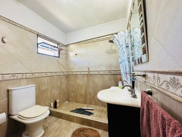 VENTA CASA 5 DORMITORIOS TALAR DE MENDIOLAZA