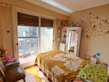 VENDE DEPARTAMENTO 3 AMBIENTES CON BALCON