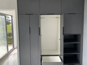 Casa en Venta en CASA NUEVA, SIN USO, MEJOR SECTOR DE COLIUMO