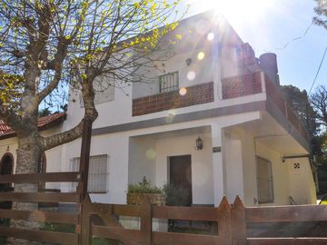 VENTA 4 Deptos tipo casa en block Villa Gesell
