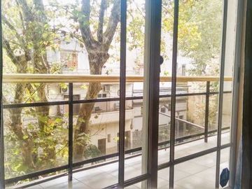 CABALLITO - Lindo y amplio departamento 3 ambientes c/balcon. COCHERA