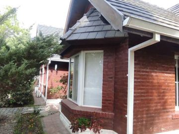 Venta de casa en Echeverria del lago - Canning