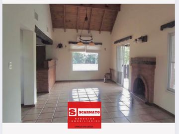 Venta de casa en Echeverria del lago - Canning