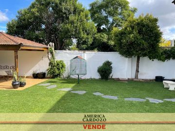 CHALET EN PASO DEL REY LADO SUR
