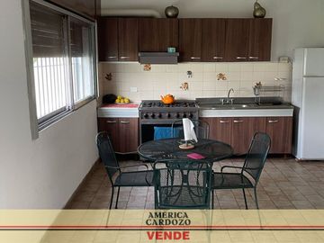 CHALET EN PASO DEL REY LADO SUR