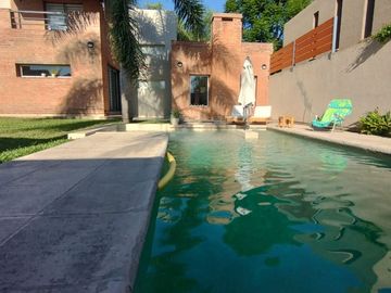 VENTA CASA 3 DOR. EL REFUGIO. ZONA ARGUELLO